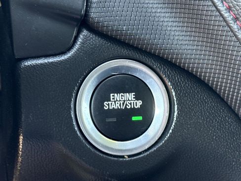 Used 2023 Chevrolet Equinox RS image 18