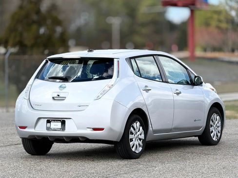 Used 2014 Nissan Leaf S w/ Charge Package image 9