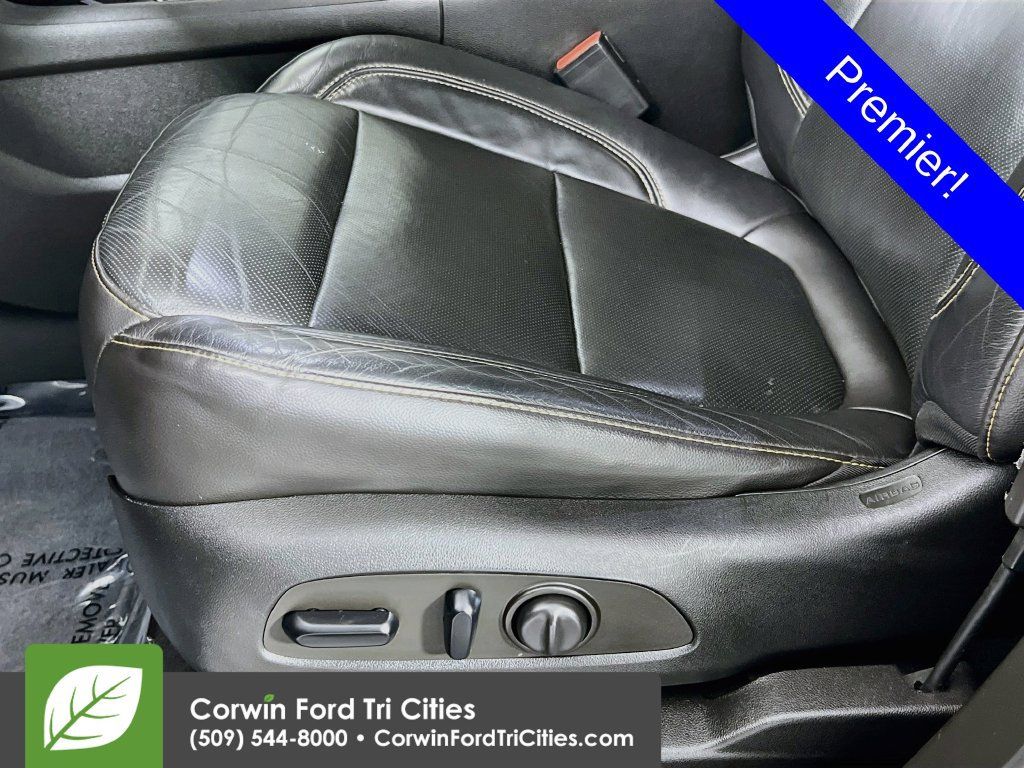 Used 2021 Chevrolet Traverse Premier w/ LPO, Blackout Package AWD/4WD image 25