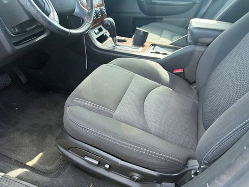 Used 2014 Chevrolet Traverse LT FWD image 10