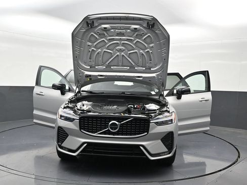 Used 2024 Volvo XC60 B5 Plus w/ Climate Package AWD/4WD image 42