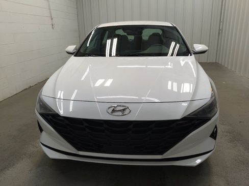 Used 2022 Hyundai Elantra SEL w/ Convenience Package FWD image 15