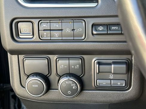 Used 2022 Chevrolet Tahoe Premier image 17