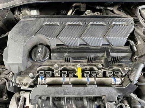 Used 2023 Hyundai Venue SEL image 28