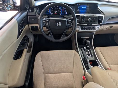 Used 2015 Honda Accord Hybrid Sedan image 9