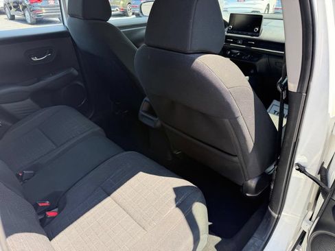 Used 2025 Honda HR-V LX image 22