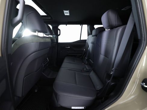 Used 2025 Lexus GX 550 image 14