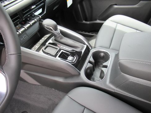New 2026 GMC Canyon Elevation w/ Convenience Package RWD image 21