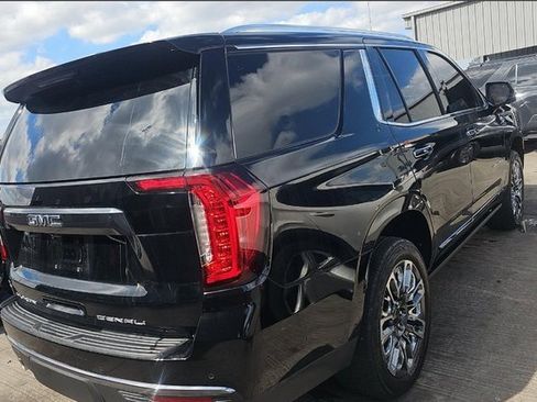 Used 2023 Chrysler 300 S image 5