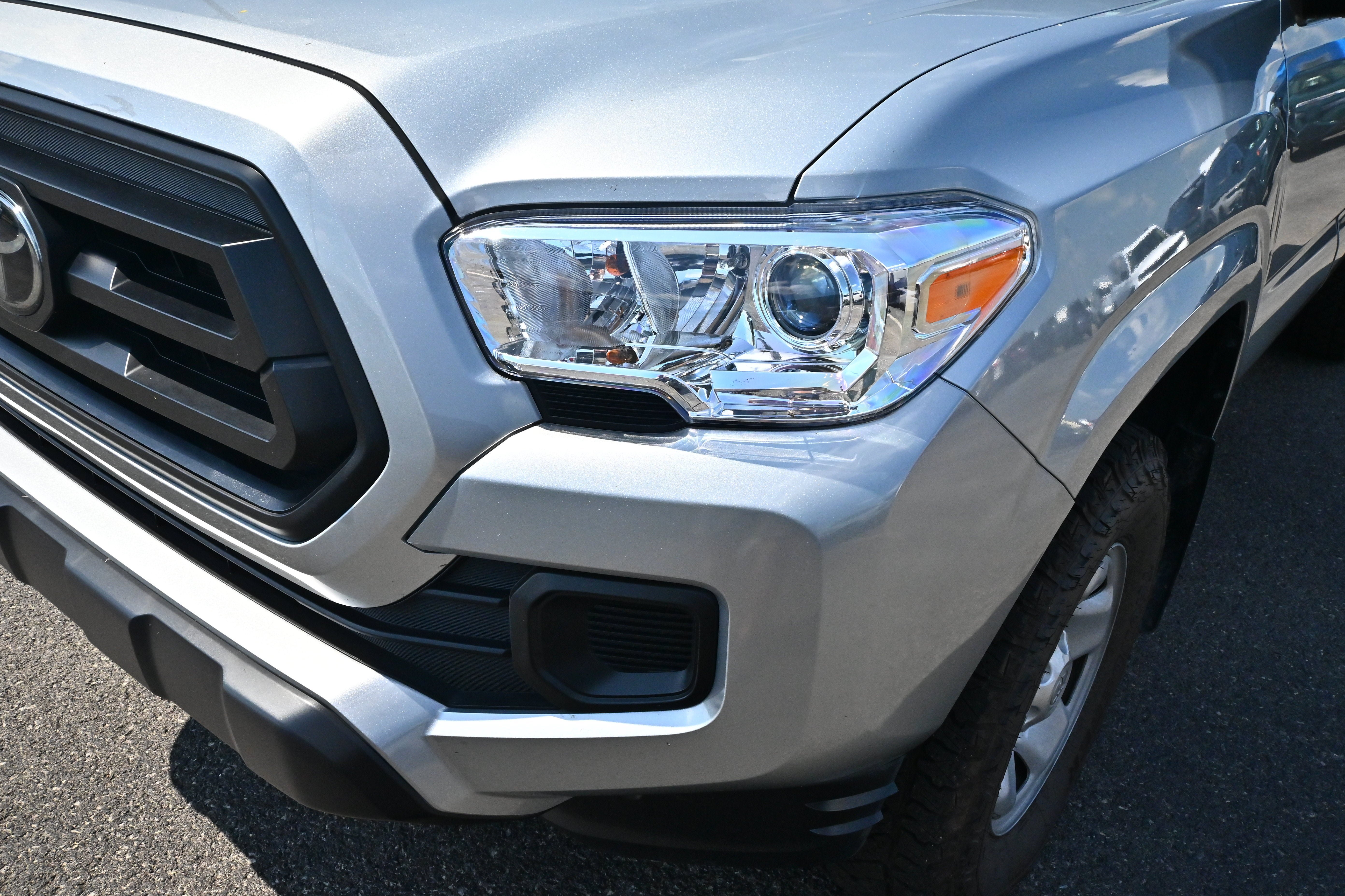 Used 2023 Toyota Tacoma SR w/ SR Convenience Package RWD image 11