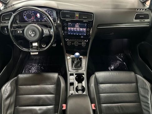 Used 2018 Volkswagen Golf R 4-Door image 16