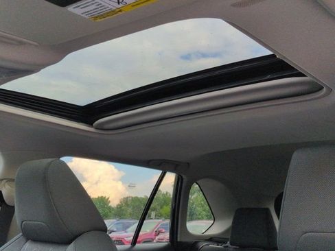 Used 2025 Toyota RAV4 XLE w/ Convenience Package FWD image 10