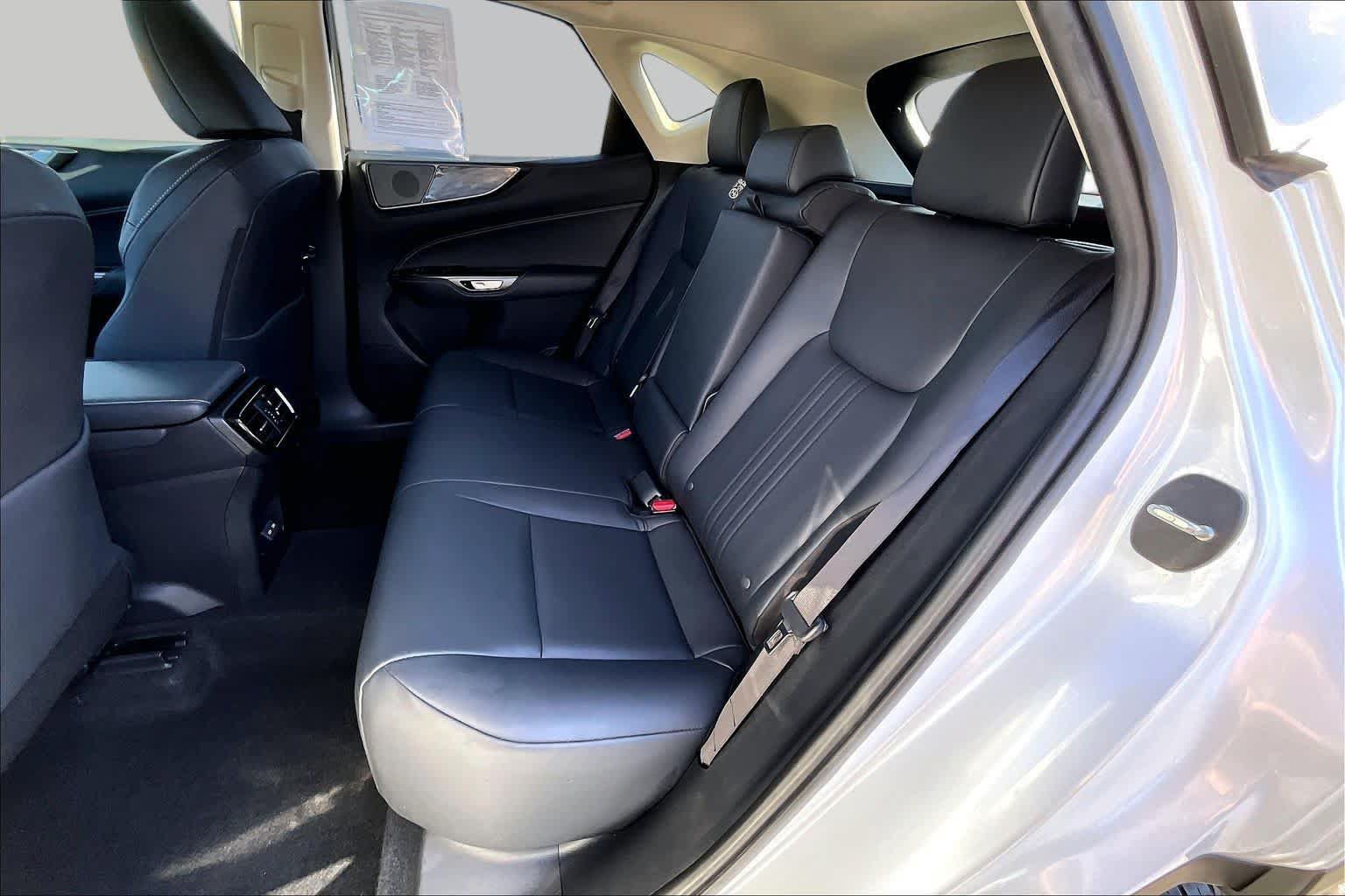 Certified 2025 Lexus NX 250 FWD w/ Accessory Package (2T) image 18