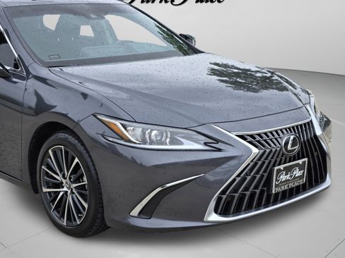 Certified 2022 Lexus ES 350 w/ Premium Package FWD image 35