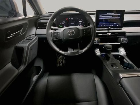 Used 2026 Toyota RAV4 XLE Premium AWD/4WD image 6