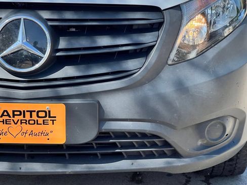 Used 2023 Mercedes-Benz Metris image 8