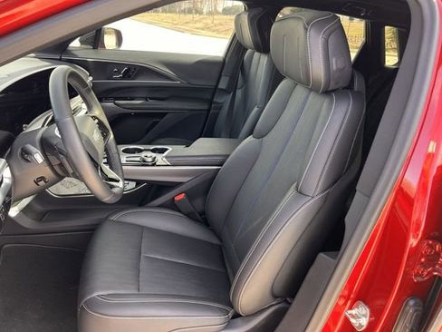 New 2025 Cadillac Lyriq Luxury image 21