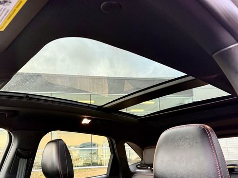 Certified 2025 Ford Escape ST-Line Elite w/ Premium Technology Package image 26