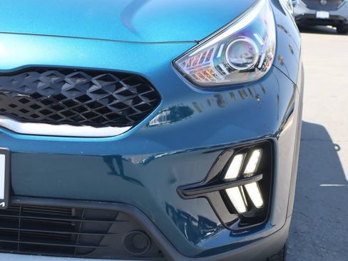 Used 2022 Kia Niro LXS FWD image 8