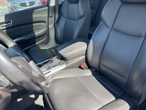 Used 2018 Acura TLX image 36
