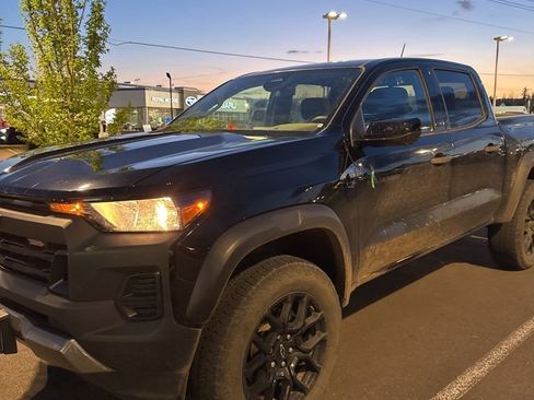 Used 2024 Chevrolet Colorado Trail Boss w/ LPO, Dark Essentials Package image 1