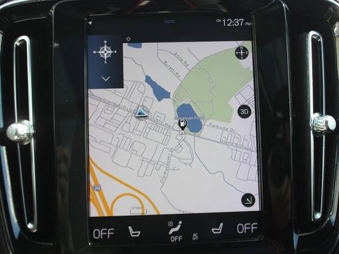 Used 2019 Volvo XC40 T5 Momentum image 5