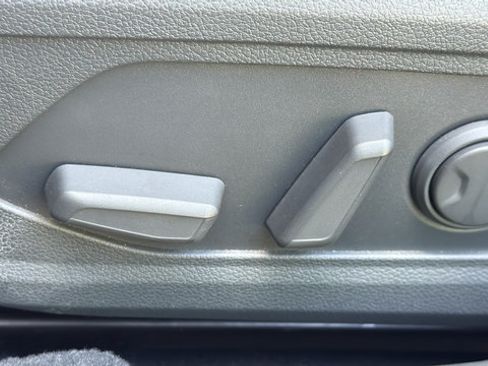 Used 2025 Hyundai Sonata Limited FWD image 12