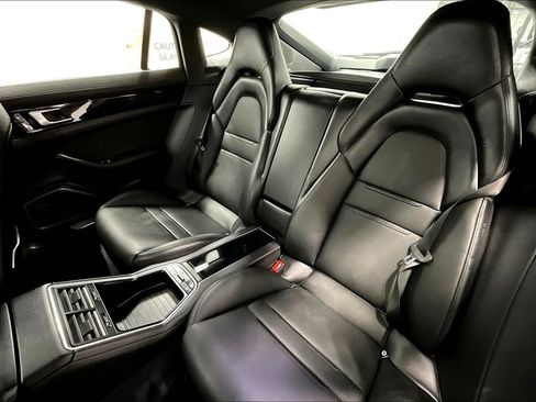 Used 2018 Porsche Panamera 4S image 35