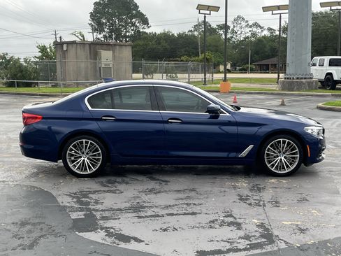 Used 2018 BMW 530i xDrive AWD/4WD image 10