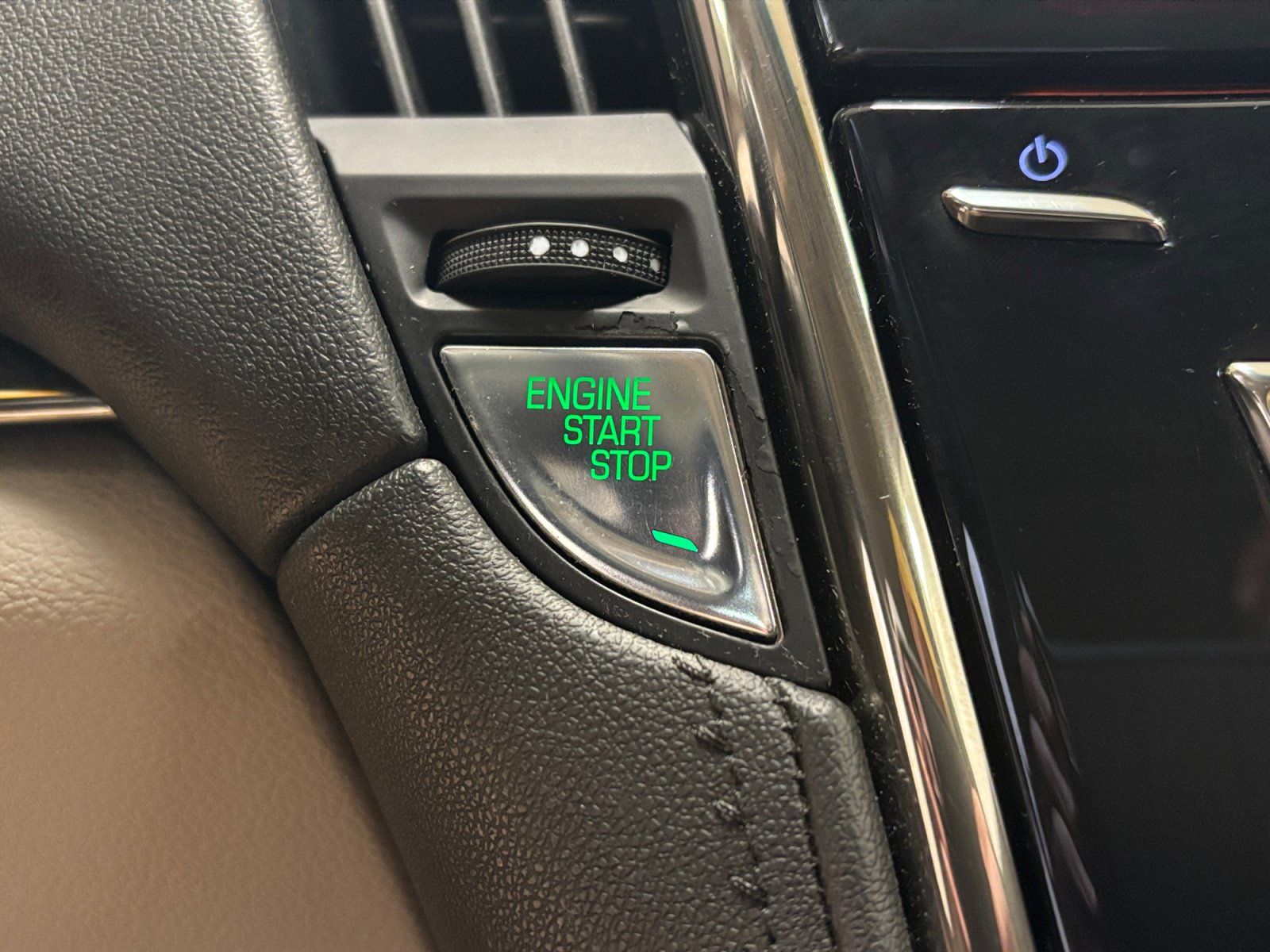 Used 2015 Cadillac ATS Luxury w/ Sun And Sound Package AWD/4WD image 23