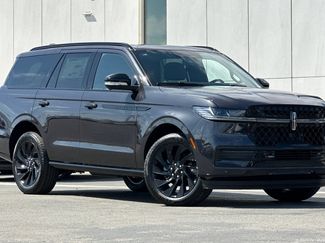 New 2026 Lincoln Navigator Reserve w/ Jet Appearance Package AWD/4WD video 1