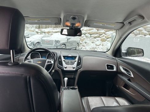 Used 2011 Chevrolet Equinox LTZ image 24