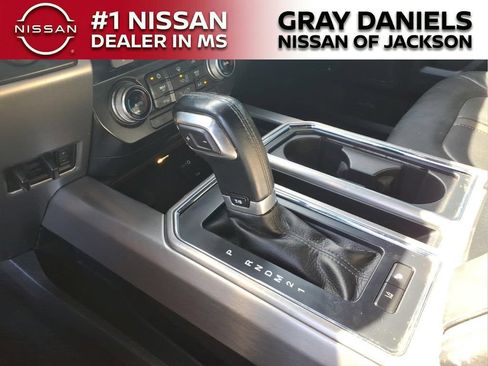 Used 2015 Ford F150 Platinum w/ Equipment Group 701A Luxury AWD/4WD image 19