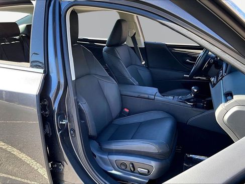 Used 2024 Lexus ES 350 w/ Premium Package image 22