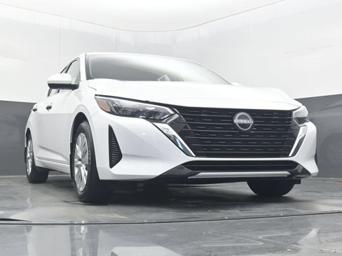 Certified 2025 Nissan Sentra S FWD image 25