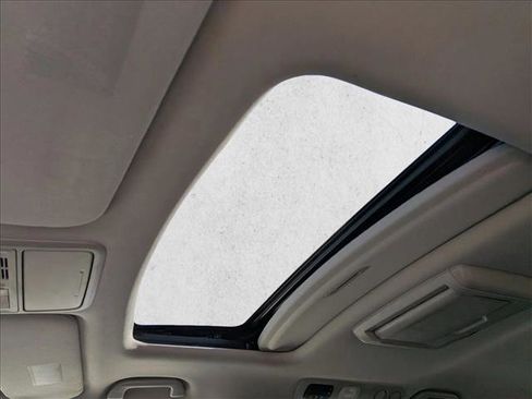 Used 2015 Honda Odyssey EX-L image 16