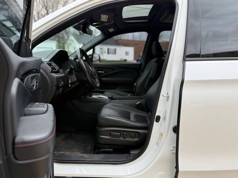 Used 2021 Honda Pilot Black Edition image 11