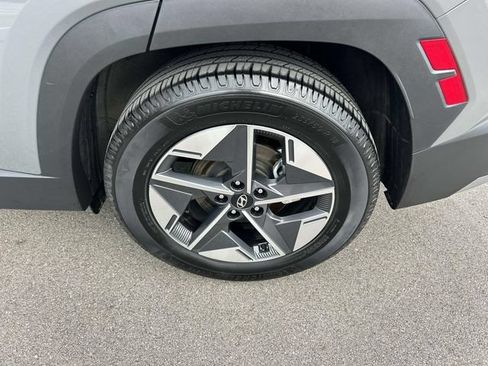 Certified 2025 Hyundai Tucson SEL FWD image 11