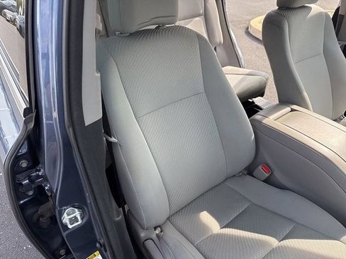 Certified 2016 Toyota Highlander LE image 17