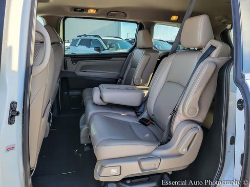 Used 2024 Honda Odyssey EX-L image 11