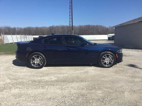 Used 2015 Dodge Charger SXT w/ AWD Plus Group image 2