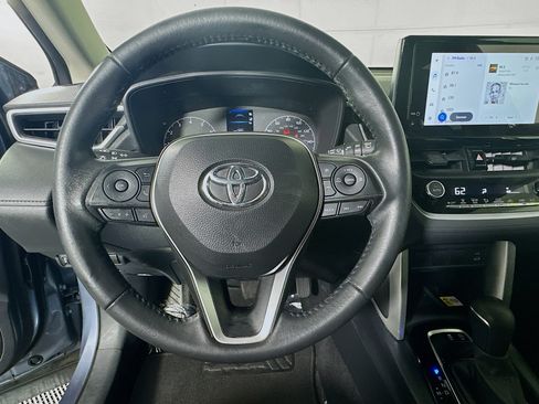 Used 2023 Toyota Corolla Cross LE FWD image 15