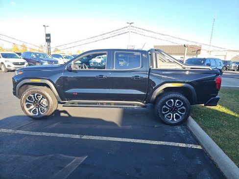 Used 2025 GMC Canyon AT4 w/ Nightfall Edition image 4