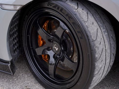 Used 2010 Nissan GT-R Premium AWD/4WD image 3