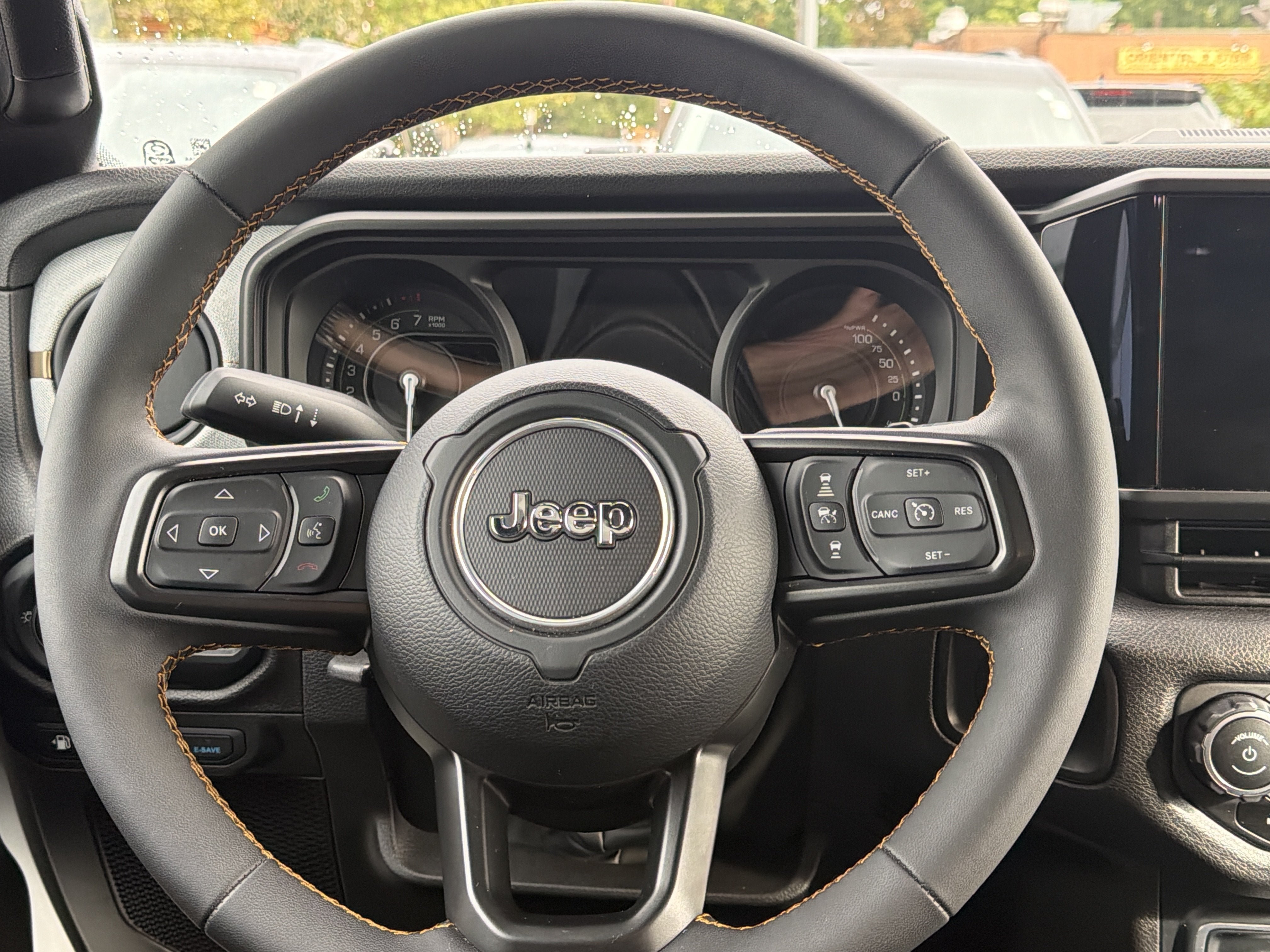 Used 2024 Jeep Wrangler Unlimited AWD/4WD image 15