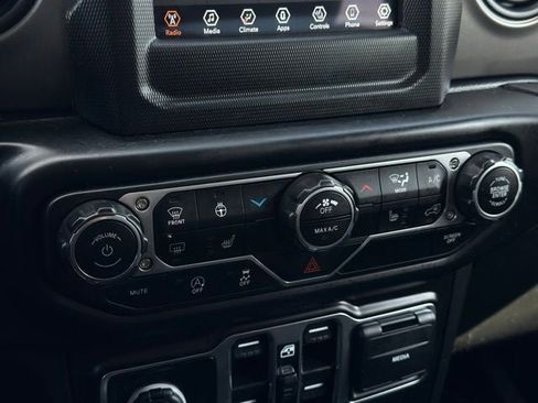 Used 2022 Jeep Wrangler Unlimited Sport AWD/4WD image 14