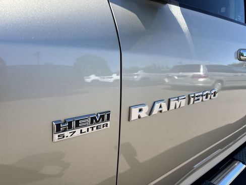Used 2011 RAM 1500 Laramie AWD/4WD image 8