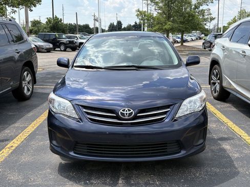 Used 2013 Toyota Corolla LE FWD image 2