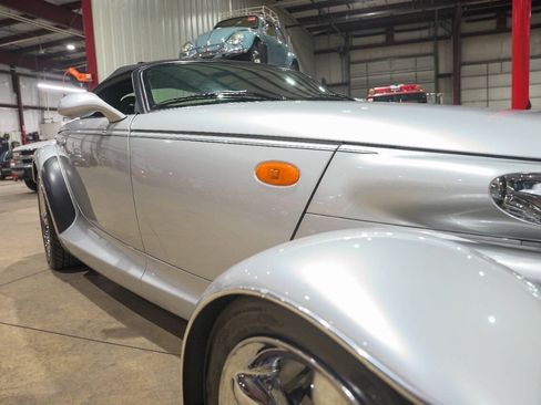 Used 2001 Plymouth Prowler RWD image 40