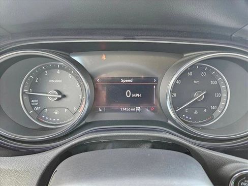 Used 2022 Buick Encore GX Preferred w/ Cold Weather Comfort Package AWD/4WD image 10